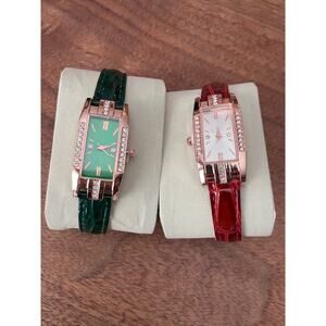 Fashion Watches Red, Green, Gold Tone, Christmas, Holiday, Winter, New, Unused
